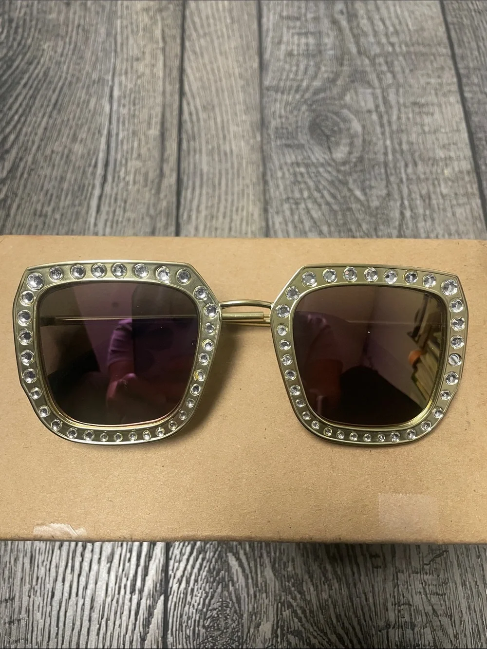 Cramilo stylish gold